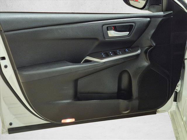 Used 2017 Toyota Camry FWD image 6