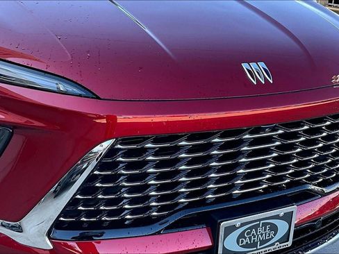 Used 2025 Buick Enclave Avenir w/ Super Cruise Package image 30