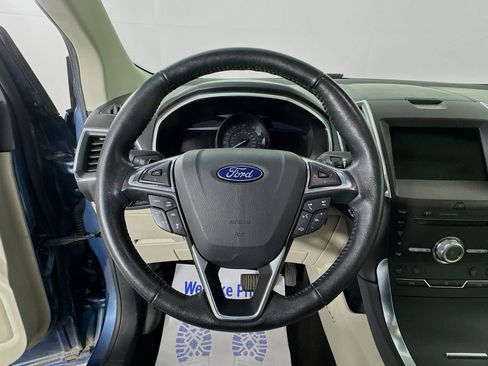 Used 2019 Ford Edge Titanium w/ Equipment Group 301A AWD/4WD image 11