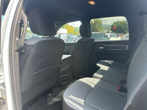 Used 2023 RAM 2500 Big Horn w/ Level 1 Equipment Group image 18