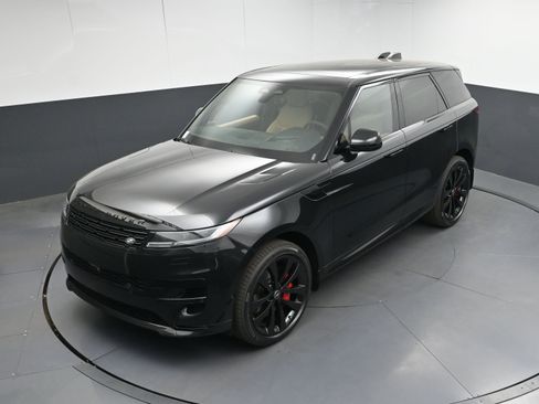 Used 2025 Land Rover Range Rover Sport Dynamic SE image 30