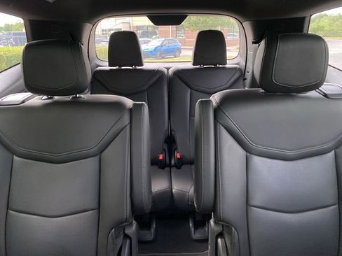 Certified 2025 Cadillac XT6 Premium Luxury FWD image 34