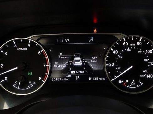 Used 2021 Nissan Rogue SL w/ Premium Package image 16