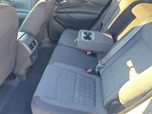 Used 2022 Chevrolet Equinox LT image 17