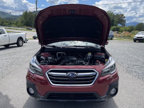 Used 2018 Subaru Outback 3.6R Limited AWD/4WD image 18
