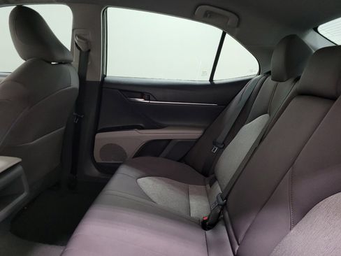 Used 2019 Toyota Camry LE FWD image 18