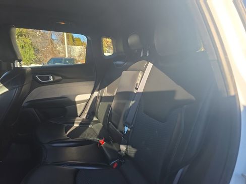 Used 2023 Jeep Compass Latitude w/ Sun and Sound Group image 22