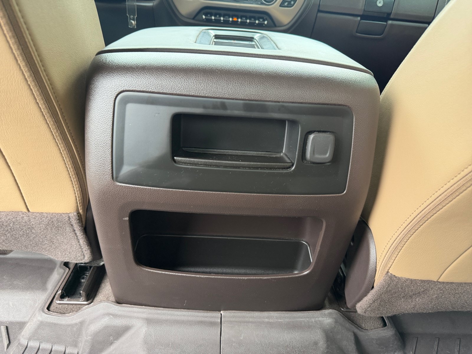 Used 2019 GMC Sierra 2500 Denali w/ Duramax Plus Package AWD/4WD image 23