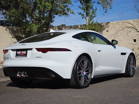 Used 2018 Jaguar F-TYPE R-Dynamic image 10