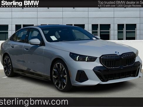 New 2026 BMW 550e xDrive image 1