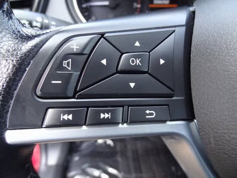 Used 2022 Nissan Rogue Sport SV w/ Technology Package image 15