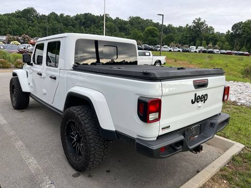 Used 2023 Jeep Gladiator Sport AWD/4WD image 4
