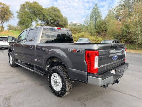 Used 2018 Ford F250 XLT w/ XLT Value Package image 8