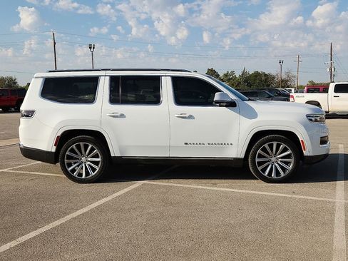 Used 2022 Jeep Grand Wagoneer Series II w/ Convenience Group III AWD/4WD image 5