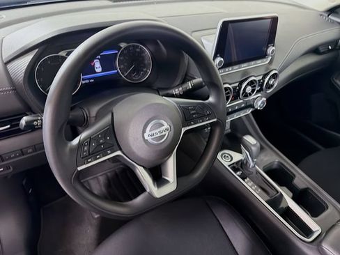 Certified 2023 Nissan Sentra SV FWD image 13