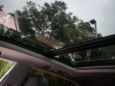 Used 2022 Audi Q8 Premium Plus image 27