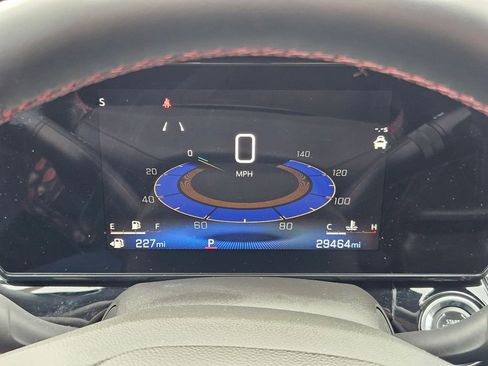 Used 2025 Chevrolet Trax RS w/ Sunroof Package image 16