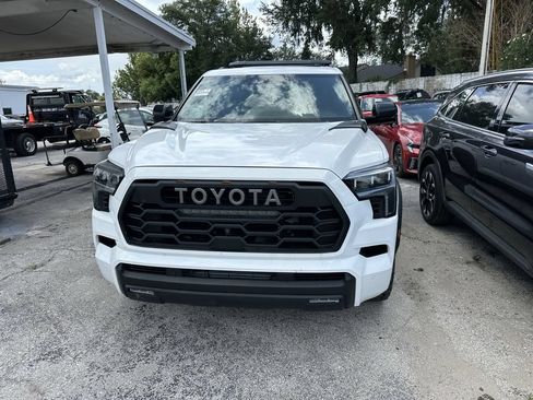 Used 2025 Toyota Sequoia TRD Pro AWD/4WD image 9