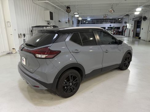 Used 2023 Nissan Kicks SV image 5