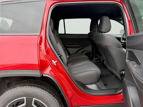 New 2026 Jeep Cherokee Laredo image 11