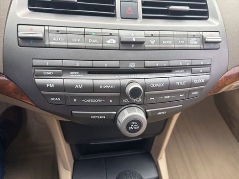 Used 2009 Honda Accord EX-L image 32