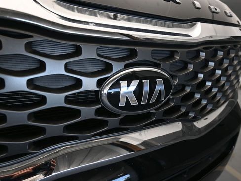 Used 2021 Kia Telluride LX image 46