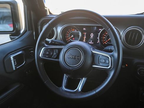 Certified 2023 Jeep Gladiator Overland image 16