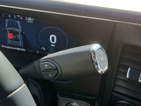 Used 2024 Ford F250 Platinum image 16