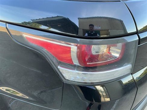 Used 2015 Land Rover Range Rover Sport Supercharged AWD/4WD image 19