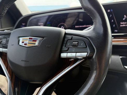 Used 2021 Cadillac Escalade ESV Premium Luxury w/ Driver Assist Tech Package AWD/4WD image 31