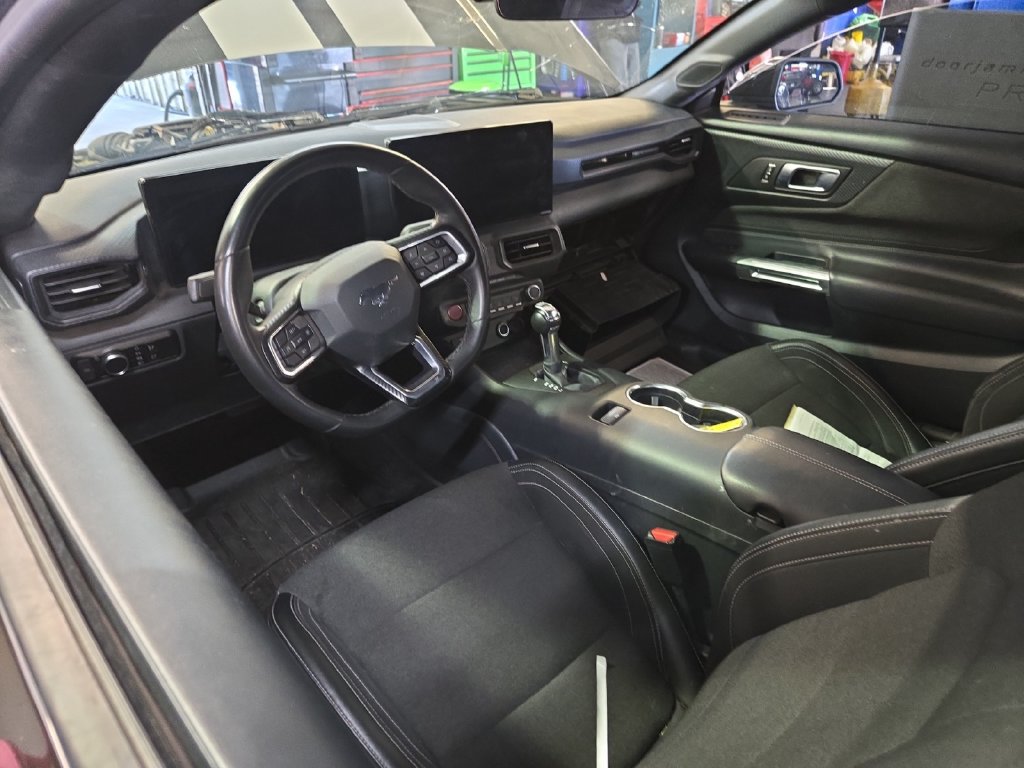 Used 2024 Ford Mustang Coupe RWD image 25