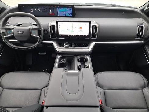 New 2025 Ford Expedition Platinum w/ Stealth Performance Package image 17