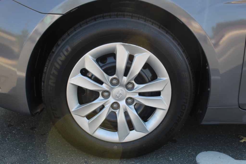 Used 2012 Hyundai Sonata GLS FWD image 30