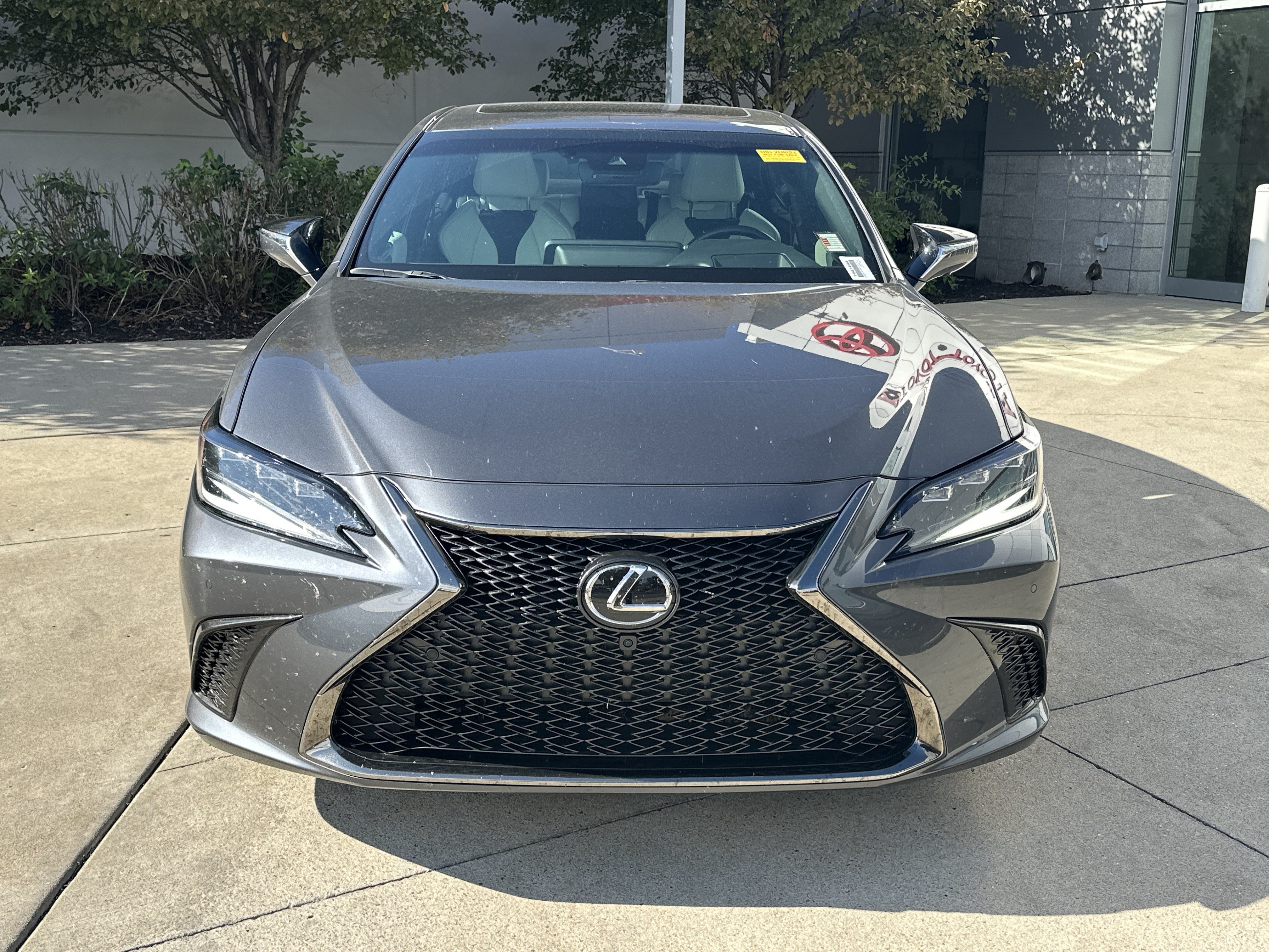 Used 2024 Lexus ES 350 F Sport w/ Accessory Package (Z2) FWD image 5