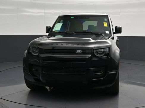 Used 2024 Land Rover Defender 110 X-Dynamic SE AWD/4WD image 6