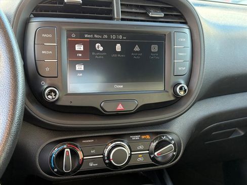 Used 2023 Kia Soul LX w/ LX Technology Package image 11