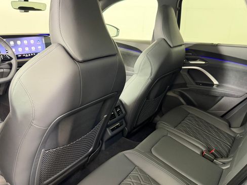New 2026 Audi SQ5 Premium Plus image 22