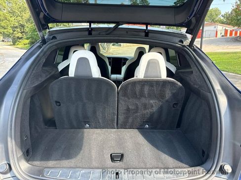 Used 2018 Tesla Model X 75D AWD/4WD image 8