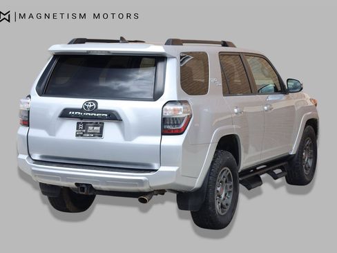 Used 2019 Toyota 4Runner TRD Off-Road Premium AWD/4WD image 7