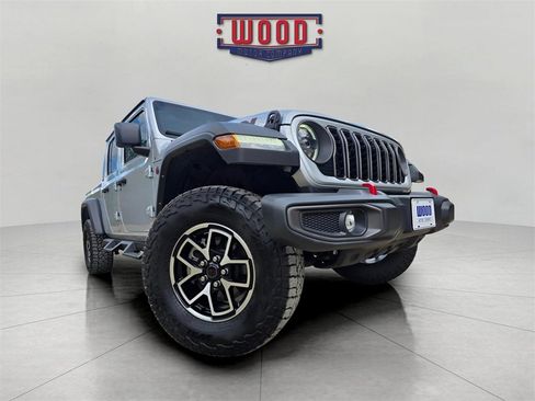 Used 2024 Jeep Gladiator Rubicon w/ Technology Group image 4
