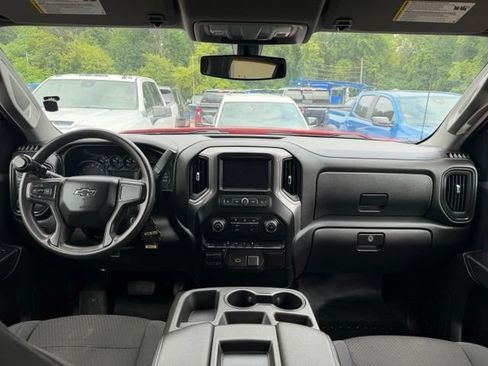 Used 2019 Chevrolet Silverado 1500 Custom Trail Boss w/ Custom Convenience Package AWD/4WD image 11