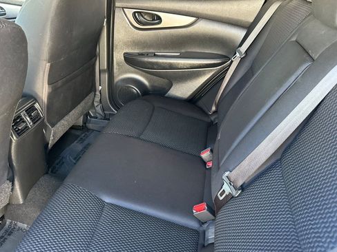 Used 2019 Nissan Rogue Sport S image 11