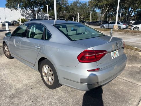 Used 2016 Volkswagen Passat 1.8T S image 4