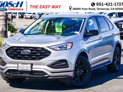 Used 2023 Ford Edge SE w/ Black Appearance Package