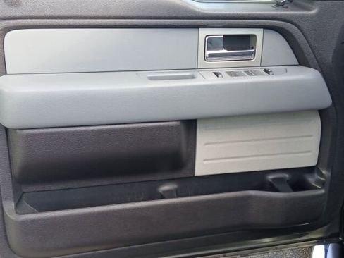 Used 2011 Ford F150 XLT w/ XLT Chrome Pkg image 21