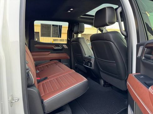 Certified 2024 GMC Sierra 1500 Denali Ultimate AWD/4WD image 30
