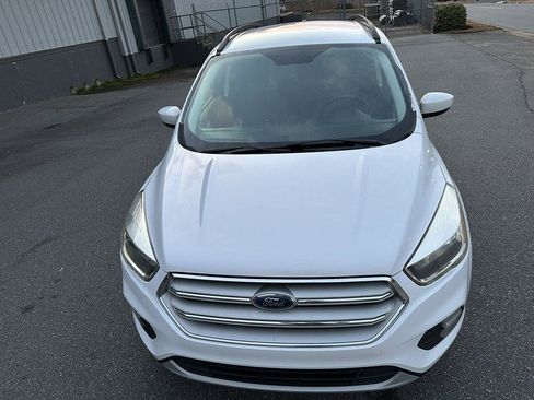 Used 2018 Ford Escape SE FWD image 9