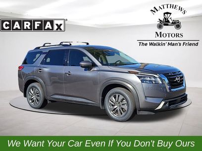 Used 2024 Nissan Pathfinder SV w/ SV Premium Package