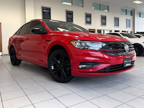 Used 2019 Volkswagen Jetta R-Line w/ R-Line Cold Weather Package image 10