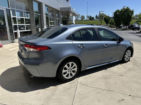 Used 2023 Toyota Corolla LE image 6
